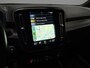 Volvo XC40 1.5 T4 Recharge R-Design 211Pk Automaat (APPLE CARPLAY, GROOT NAVI, STUUR/STOELVERWARMING, LEDER, CAMERA, SPORTSTOELEN, GETINT GLAS, ELEK ACHTERKLEP, NIEUWSTAAT)
