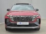 Hyundai Tucson 1.6 T-GDI PHEV N Line Sky 4WD / Fabrieksgarantie tot 03-2027 / Dealer onderhouden / Trekhaak afneembaar / Glazen schuif- en kanteldak / Trekgewicht 1350 kg / EAER bereik 62 km bereik stad 74 km / Stuur- Stoel & Achterbank verwarming / Rondomzicht camera / Stoelventilatie / Adaptief cruise control /