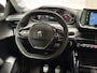 Peugeot 208 1.2 PureTech Sport (APPLE CARPLAY, NAVIGATIE, CRUISE, SPORTSTOELEN, LANE ASSIST, BLUETOOTH, NIEUWSTAAT)