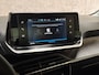 Peugeot 208 1.2 PureTech Sport (APPLE CARPLAY, NAVIGATIE, CRUISE, SPORTSTOELEN, LANE ASSIST, BLUETOOTH, NIEUWSTAAT)