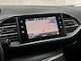 Peugeot 308 SW 1.2 PureTech Allure Automaat (APPLE CARPLAY, GROOT NAVI, PARKEERSENSOREN, STOELVERWARMING, SPORTSTOELEN, GETINT GLAS, CRUISE, NIEUWSTAAT)