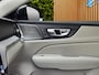Volvo V60 2.0 T8 Plug-in hybrid AWD Ultra Dark | Volvo Guard Alarm | Extra getint glas achter | 19" 5-triplespaaks Glossy Black Diamond Cut