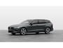 Volvo V60 2.0 T8 Plug-in hybrid AWD Ultra Dark | Volvo Guard Alarm | Extra getint glas achter | 19" 5-triplespaaks Glossy Black Diamond Cut