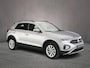 Volkswagen T-Roc Life Edition 1.5 TSI 150pk DSG Automaat Adaptive cruise control, Achteruitrijcamera, LED koplampen, App connect, Parkeersensoren, Airco, DAB, Radio