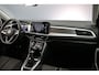 Volkswagen T-Roc Life Edition 1.5 TSI 150pk DSG Automaat Adaptive cruise control, Achteruitrijcamera, LED koplampen, App connect, Parkeersensoren, Airco, DAB, Radio