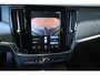 Volvo S90 T8 AWD Inscription | Trekhaak Semi-Elektrisch | Standkachel | Harman/Kardon Audiosysteem | Stoelverwarming Voor en Achter | Stuurwielverwarming | Adaptieve Full-LED Koplampen |  Lederbekleed Dashboard | Parkeersensoren Voor en Achter | Parkeercamera Achter | Keyless Entry |