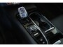 Volvo S90 T8 AWD Inscription | Trekhaak Semi-Elektrisch | Standkachel | Harman/Kardon Audiosysteem | Stoelverwarming Voor en Achter | Stuurwielverwarming | Adaptieve Full-LED Koplampen |  Lederbekleed Dashboard | Parkeersensoren Voor en Achter | Parkeercamera Achter | Keyless Entry |