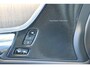 Volvo S90 T8 AWD Inscription | Trekhaak Semi-Elektrisch | Standkachel | Harman/Kardon Audiosysteem | Stoelverwarming Voor en Achter | Stuurwielverwarming | Adaptieve Full-LED Koplampen |  Lederbekleed Dashboard | Parkeersensoren Voor en Achter | Parkeercamera Achter | Keyless Entry |