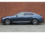 Volvo S90 T8 AWD Inscription Standkachel | Harman/Kardon Audiosysteem | Trekhaak Semi-Elektrisch | Stoelverwarming Voor en Achter | Stuurwielverwarming | Adaptieve Full-LED Koplampen |  Lederbekleed Dashboard | Parkeersensoren Voor en Achter | Parkeercamera Achter | Keyless Entry |