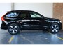 Volvo XC60 2.0 T8 Plug-in hybrid AWD Plus Dark | Panoramadak | Semi-Electrische Wegklapbare trekhaak | Longe Range | Google Infotainment | Parkeercamera | Parkeersensoren voor + achter | Stoelverwarming | Dealeronderhouden