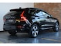 Volvo XC60 2.0 T8 Plug-in hybrid AWD Plus Dark | Panoramadak | Semi-Electrische Wegklapbare trekhaak | Longe Range | Google Infotainment | Parkeercamera | Parkeersensoren voor + achter | Stoelverwarming | Dealeronderhouden