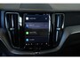 Volvo XC60 2.0 T8 Plug-in hybrid AWD Plus Dark | Panoramadak | Semi-Electrische Wegklapbare trekhaak | Longe Range | Google Infotainment | Parkeercamera | Parkeersensoren voor + achter | Stoelverwarming | Dealeronderhouden