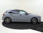 Mercedes-Benz A-klasse 250 e Business Solution AMG Panoramadak / Memory Seats / 360 Camera / Keyless / 19'' velgen / Nightpakket / Sfeerverlichting / Alpine grey /
