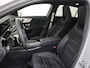 Mercedes-Benz A-klasse 250 e Business Solution AMG Panoramadak / Memory Seats / 360 Camera / Keyless / 19'' velgen / Nightpakket / Sfeerverlichting / Alpine grey /