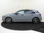 Mercedes-Benz A-klasse 250 e Business Solution AMG Panoramadak / Memory Seats / 360 Camera / Keyless / 19'' velgen / Nightpakket / Sfeerverlichting / Alpine grey /