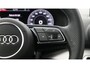 Audi Q2 35 TFSI S Edition | Stoelverwarming | Adaptive cruise | Zwart optiek |