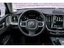Volvo XC60 2.0 T6 Plug-in hybrid AWD Ultimate Dark | Trekhaak | Luchtvering | 360° Camera | Bowers & Wilkins | Head-Up Display | Stoelverwarming voor & achter | Stuurverwarming |