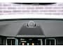Volvo XC60 2.0 T6 Plug-in hybrid AWD Ultimate Dark | Trekhaak | Luchtvering | 360° Camera | Bowers & Wilkins | Head-Up Display | Stoelverwarming voor & achter | Stuurverwarming |