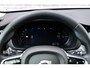 Volvo XC60 2.0 T6 Plug-in hybrid AWD Ultimate Dark | Trekhaak | Luchtvering | 360° Camera | Bowers & Wilkins | Head-Up Display | Stoelverwarming voor & achter | Stuurverwarming |