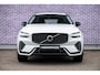 Volvo XC60 2.0 T6 Plug-in hybrid AWD Ultimate Dark | Trekhaak | Luchtvering | 360° Camera | Bowers & Wilkins | Head-Up Display | Stoelverwarming voor & achter | Stuurverwarming |