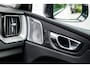 Volvo XC60 2.0 T6 Plug-in hybrid AWD Ultimate Dark | Trekhaak | Luchtvering | 360° Camera | Bowers & Wilkins | Head-Up Display | Stoelverwarming voor & achter | Stuurverwarming |