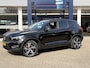 Volvo XC40 1.5 T5 Recharge R-Design / Automaat / NL-Auto / Dealer-Onderhouden / Open/Panodak / Leder-Alcantara / Harman-Kardon / Digitaal Dashboard / Keyless / LED / DAB / Navi / Apple-Carplay&Android-Auto / 360 Graden Camera / Adaptieve Cruise-Control / Pilot-Assist / ELKTR-Achterklep / ELKTR-Wegklapbare Trekhaak / PDC / LMV 19'' / ENZ.