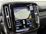 Volvo XC40 1.5 T5 Recharge R-Design / Automaat / NL-Auto / Dealer-Onderhouden / Open/Panodak / Leder-Alcantara / Harman-Kardon / Digitaal Dashboard / Keyless / LED / DAB / Navi / Apple-Carplay&Android-Auto / 360 Graden Camera / Adaptieve Cruise-Control / Pilot-Assist / ELKTR-Achterklep / ELKTR-Wegklapbare Trekhaak / PDC / LMV 19'' / ENZ.