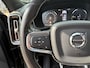 Volvo XC40 1.5 T5 Recharge R-Design / Automaat / NL-Auto / Dealer-Onderhouden / Open/Panodak / Leder-Alcantara / Harman-Kardon / Digitaal Dashboard / Keyless / LED / DAB / Navi / Apple-Carplay&Android-Auto / 360 Graden Camera / Adaptieve Cruise-Control / Pilot-Assist / ELKTR-Achterklep / ELKTR-Wegklapbare Trekhaak / PDC / LMV 19'' / ENZ.
