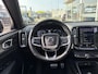 Volvo XC40 1.5 T5 Recharge R-Design / Automaat / NL-Auto / Dealer-Onderhouden / Open/Panodak / Leder-Alcantara / Harman-Kardon / Digitaal Dashboard / Keyless / LED / DAB / Navi / Apple-Carplay&Android-Auto / 360 Graden Camera / Adaptieve Cruise-Control / Pilot-Assist / ELKTR-Achterklep / ELKTR-Wegklapbare Trekhaak / PDC / LMV 19'' / ENZ.