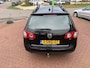 Volkswagen Passat Variant 1.6 FSI Highline Business | €250,- KORTING | 6vers