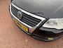 Volkswagen Passat Variant 1.6 FSI Highline Business | €250,- KORTING | 6vers