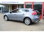 Volvo V40 2.0 D2 R-Design Navi|Leder-Alcantara|Clima|LMV