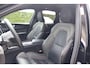 Volvo XC60 T6 Recharge AWD Plus Dark | Longe Range | Parkeercamera | Memory Stoelen | Keyless | Glossy Black