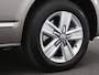Volkswagen Transporter 2.0 TDI L2H1 DC 4Motion Highline Caravelle, Schuifdak, Trekhaak, Memorystoel, Adaptieve Cruise Controle, Achteruitrijcamera, Standkachel, Elektr. Achterklep, 17" LM Velgen