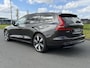 Volvo V60 2.0 T8 Plug-in hybrid AWD Ultra Dark | SOH 100% | Stoelverwarming V+A | Panoramadak | Apple Carplay/Android Auto | Harman/Kardon | 360 camera | HUD | LED | DAB |