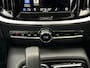 Volvo V60 2.0 T8 Plug-in hybrid AWD Ultra Dark | SOH 100% | Stoelverwarming V+A | Panoramadak | Apple Carplay/Android Auto | Harman/Kardon | 360 camera | HUD | LED | DAB |