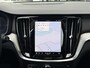 Volvo V60 2.0 T8 Plug-in hybrid AWD Ultra Dark | SOH 100% | Stoelverwarming V+A | Panoramadak | Apple Carplay/Android Auto | Harman/Kardon | 360 camera | HUD | LED | DAB |