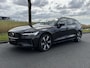 Volvo V60 2.0 T8 Plug-in hybrid AWD Ultra Dark | SOH 100% | Stoelverwarming V+A | Panoramadak | Apple Carplay/Android Auto | Harman/Kardon | 360 camera | HUD | LED | DAB |