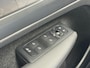 Volvo XC40 1.5 T4 Plug-in hybrid Essential Bright | SOH 90,2% | Navigatie | Apple Carplay/Android Auto | Stoelverwarming | Achteruitrijcamera | Stuurwielverwarming |