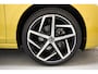 Volkswagen Golf 1.5 eTSI Style Aut. [ Navi Adapt.cruise Camera Ergo-Stoelen ]