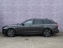 Volvo V90 2.0 T8 Plug-in hybrid AWD Ultra Dark | SOH: 100% | 4 seizoen banden | Extra getint glas | Gelaagd glas | Trekhaak | Luchtvering | Bowers & Wilkins | Massage | Stoel Koeling | 360° Camera | Adaptieve cruise | Stoel/stuur verwarming |