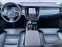 Volvo V90 2.0 T8 Plug-in hybrid AWD Ultra Dark | Gelaagd glas | Trekhaak | Luchtvering | Bowers & Wilkins | Massage | Stoel Koeling | 360° Camera | Adaptieve cruise | Stoel/stuur verwarming |