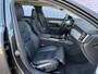 Volvo V90 2.0 T8 Plug-in hybrid AWD Ultra Dark | Gelaagd glas | Trekhaak | Luchtvering | Bowers & Wilkins | Massage | Stoel Koeling | 360° Camera | Adaptieve cruise | Stoel/stuur verwarming |