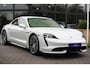 Porsche Taycan Turbo 93 kWh|1 Eig.|Org. NL|Achterasbesturing|Innodrive|Matrix|Sport Chrono|Bijrijdersdisplay|Oleo Leder|Bose|Luchtvering|Full Option|Dealer Onderhouden|Nieuwstaat !!