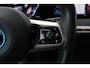 BMW iX xDrive40 High Executive 77 kWh / SoH 95,9% / Trekhaak / Panoramadak / 360Camera / Head-up / Leder / Softclose / Harman Kardon / 21'' / Keyless / Stoelventilatie+Verwarming / Stuurverwarming / Dodehoek / DAB / ACC