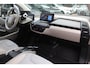 BMW i3 S 120Ah 42 kWh / Camera / Warmtepomp / Navi. Proff / 18'' / Stoelverwarming / DAB / Getint glas / Cruise Control