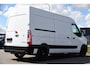 Renault Master T35 2.3 dCi 150 L2H2 PB Edition Camera, Cruise, Carplay, LED, Trekhaak, Automaat, 150pk, Sensoren, NAVI, Uniek!