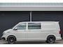 Volkswagen Transporter L2H1 | Dubbele Cabine | Bulli | 2.0Tdi 150Pk DSG7 | 2x Schuifdeur | Achteruitrijcamera | Spoilerpack | Treeplanken | 20'' | Ascot Grey