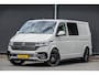 Volkswagen Transporter L2H1 | Dubbele Cabine | Bulli | 2.0Tdi 150Pk DSG7 | 2x Schuifdeur | Achteruitrijcamera | Spoilerpack | Treeplanken | 20'' | Ascot Grey