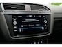 Volkswagen Tiguan 1.5 TSI R-Line * Trekhaak - Virtual - Camera - Black Style - IQ Light - ACC - Sfeer - 1e Eig *